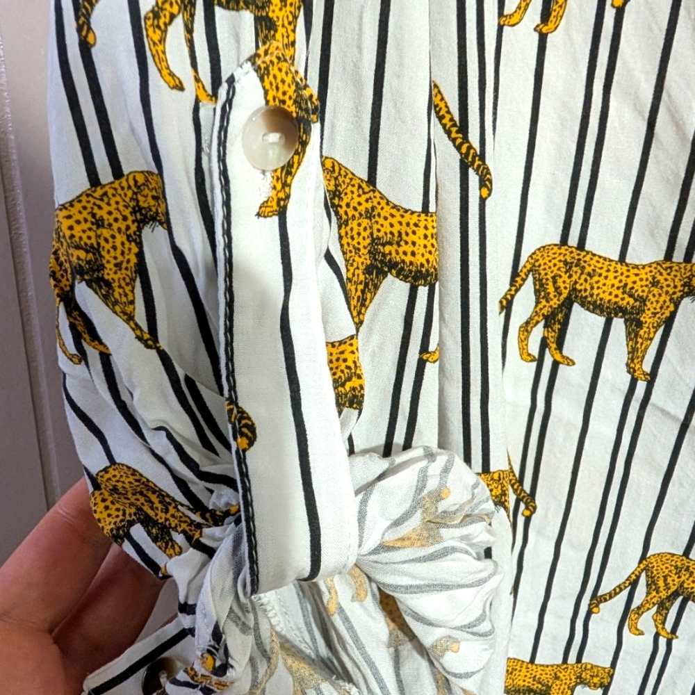 Jane And Delancey Cheetah Blouse Size 1X - Picture 4 of 6